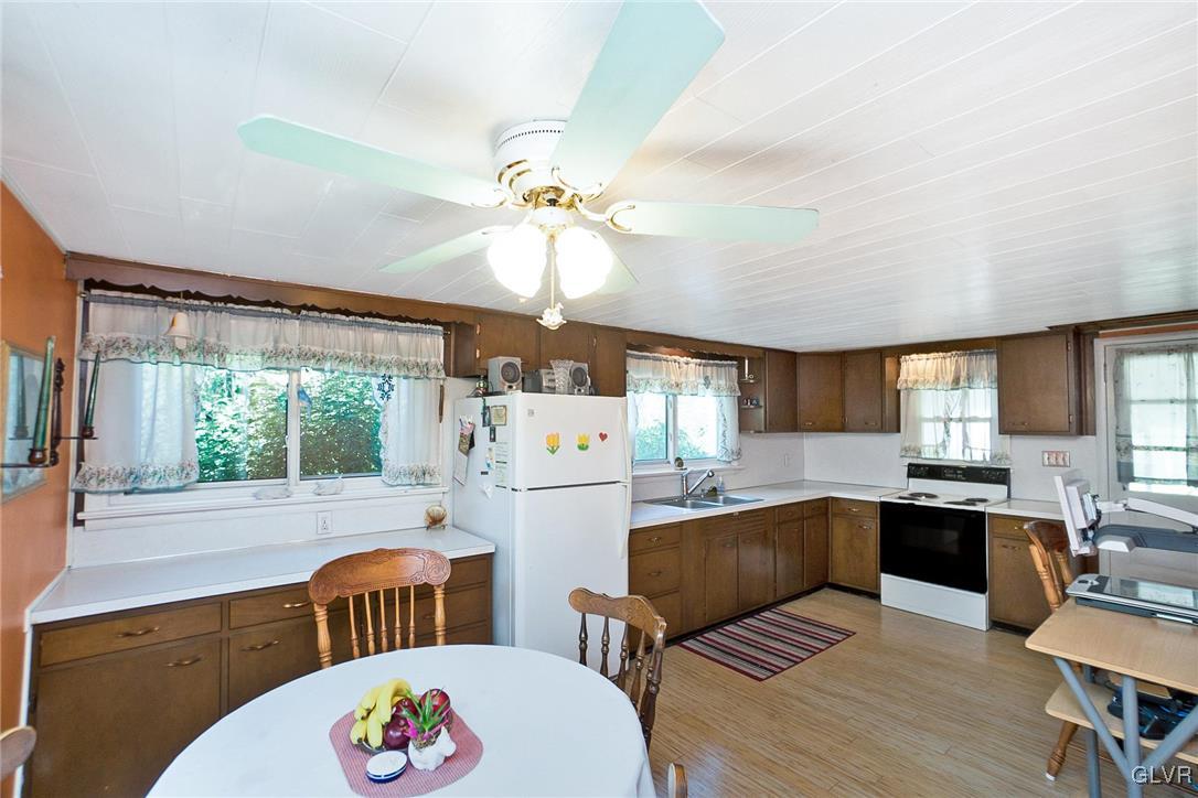 2991 Honeysuckle Road Bethlehem, PA 18015 - Photo 7 of 29 Gallery Image 7