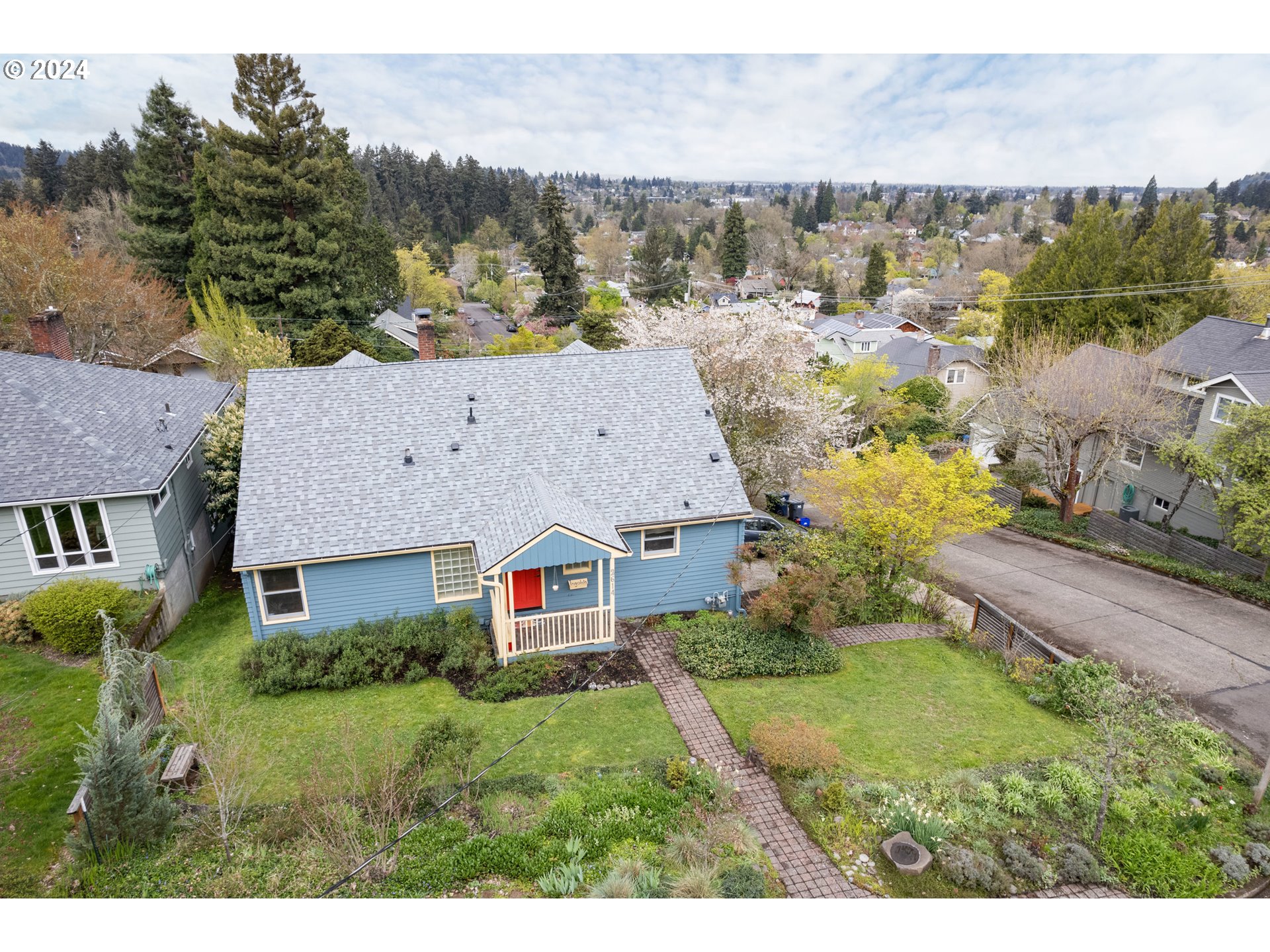 2614 Van Ness Street Eugene, OR 97403 - Photo 34 of 38 a aerial view of a house with a yard and lake view