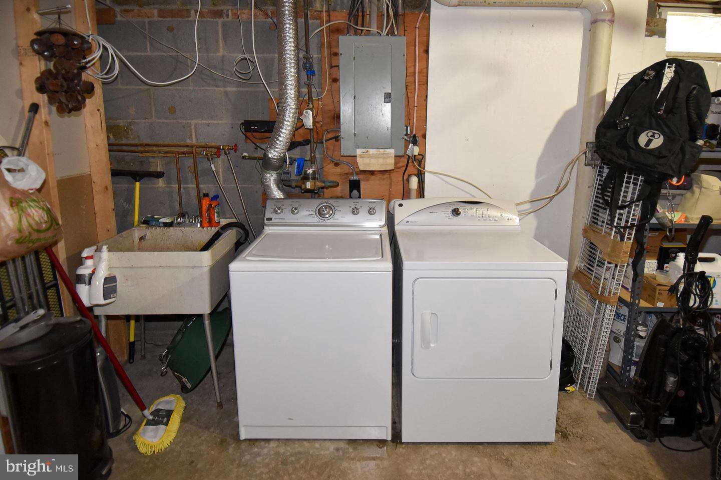 8470 Misty Blue Court Springfield, VA 22153 - Photo 31 of 38