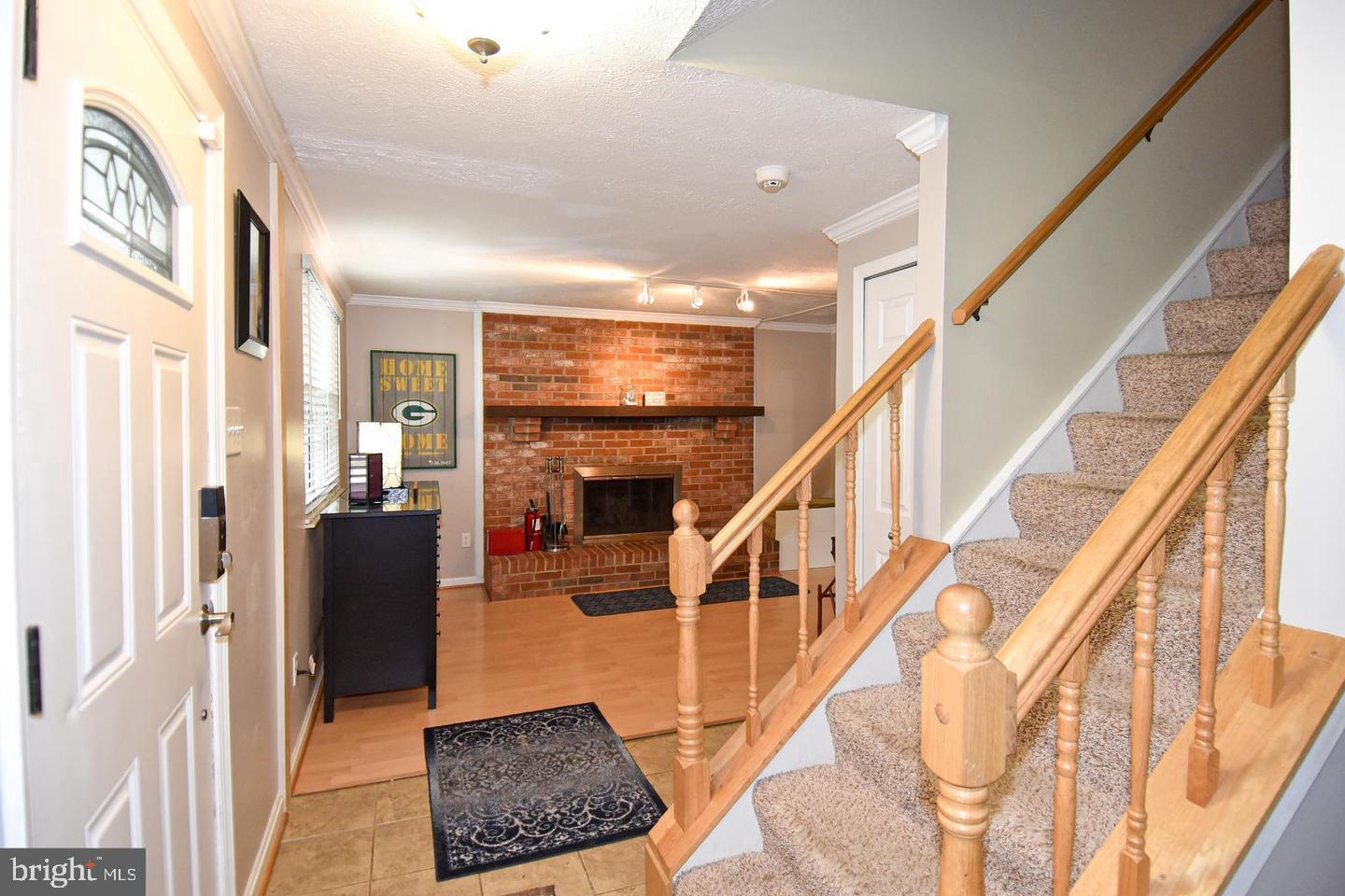 8470 Misty Blue Court Springfield, VA 22153 - Photo 4 of 38