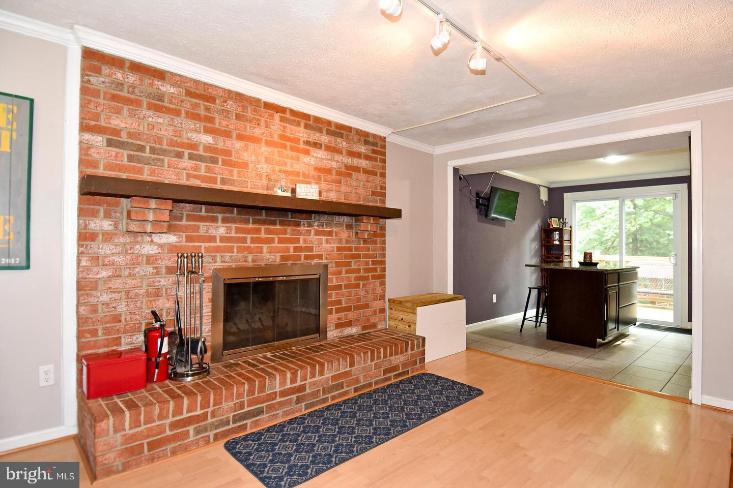 8470 Misty Blue Court Springfield, VA 22153 - Photo 7 of 38