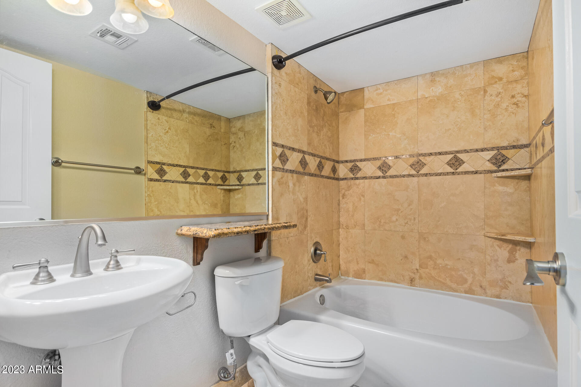 3235 East Camelback Road, Unit 206 Phoenix, AZ 85018 - Photo 26 of 36 0021-21 - Camelback