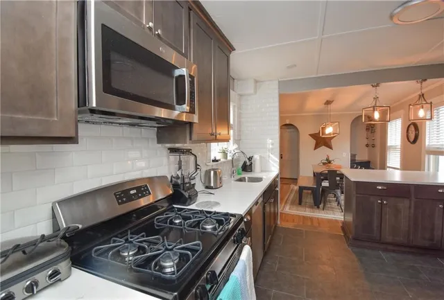 $3,400 | 16 Vaughan Avenue, Unit 2, Newport, RI 02840