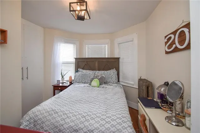 $3,400 | 16 Vaughan Avenue, Unit 2, Newport, RI 02840