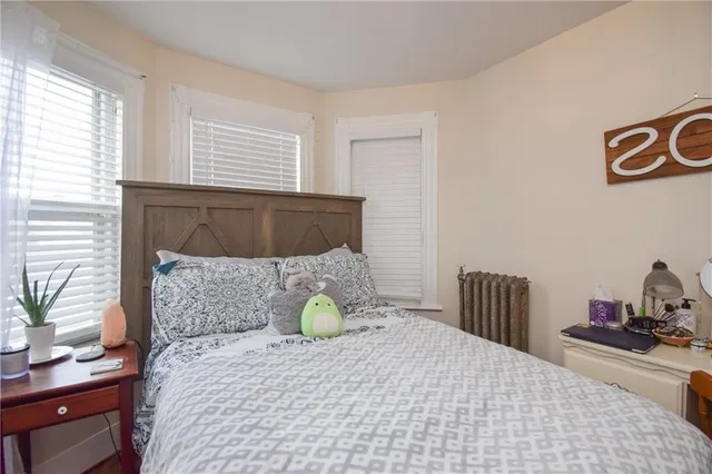 $3,400 | 16 Vaughan Avenue, Unit 2, Newport, RI 02840