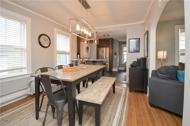 $3,400 | 16 Vaughan Avenue, Unit 2, Newport, RI 02840