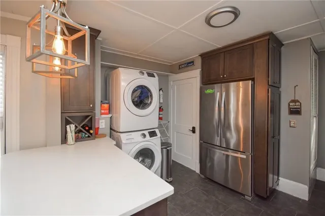 $3,400 | 16 Vaughan Avenue, Unit 2, Newport, RI 02840