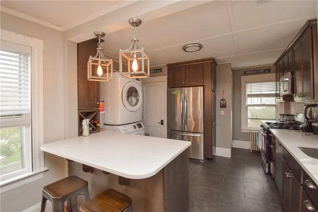 $3,400 | 16 Vaughan Avenue, Unit 2, Newport, RI 02840