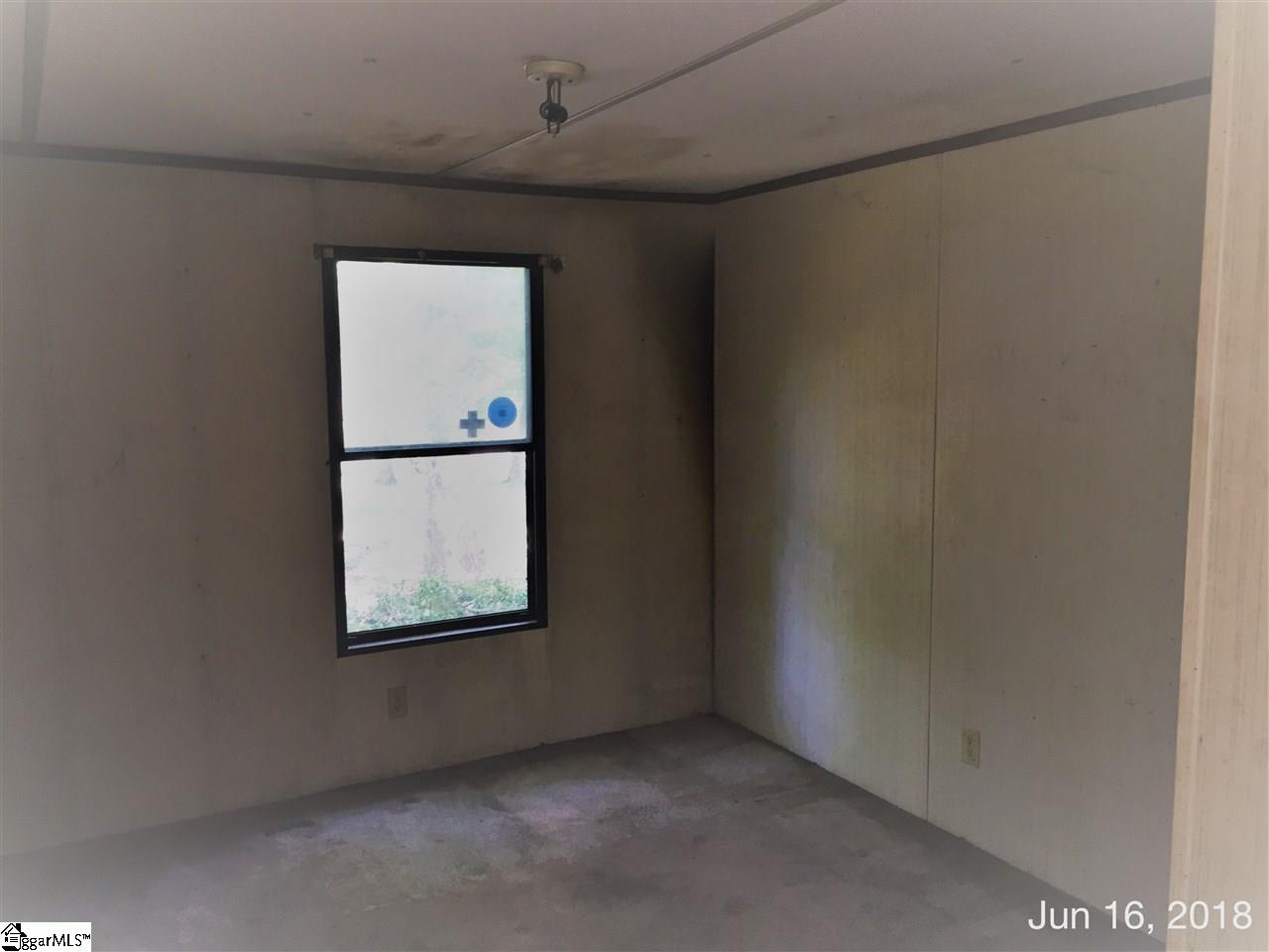 165 Barnyard Road Gray Court, SC 29645 - Photo 7 of 20 Gallery Image 7