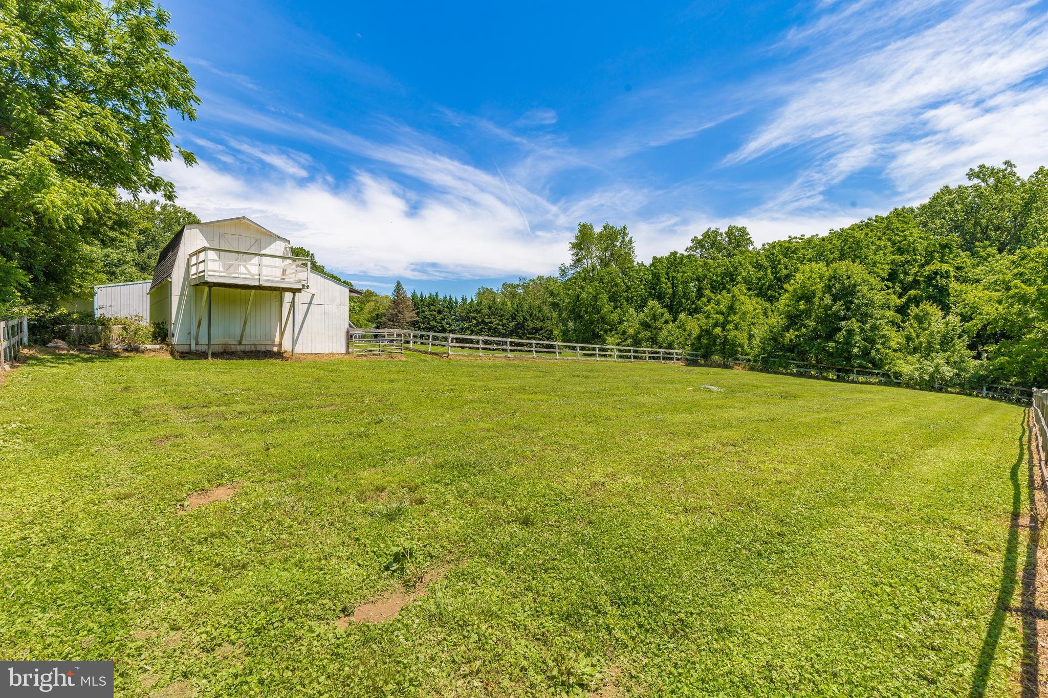 9727 Old Court Road Baltimore, MD 21244 - Photo 72 of 77 Privacy!