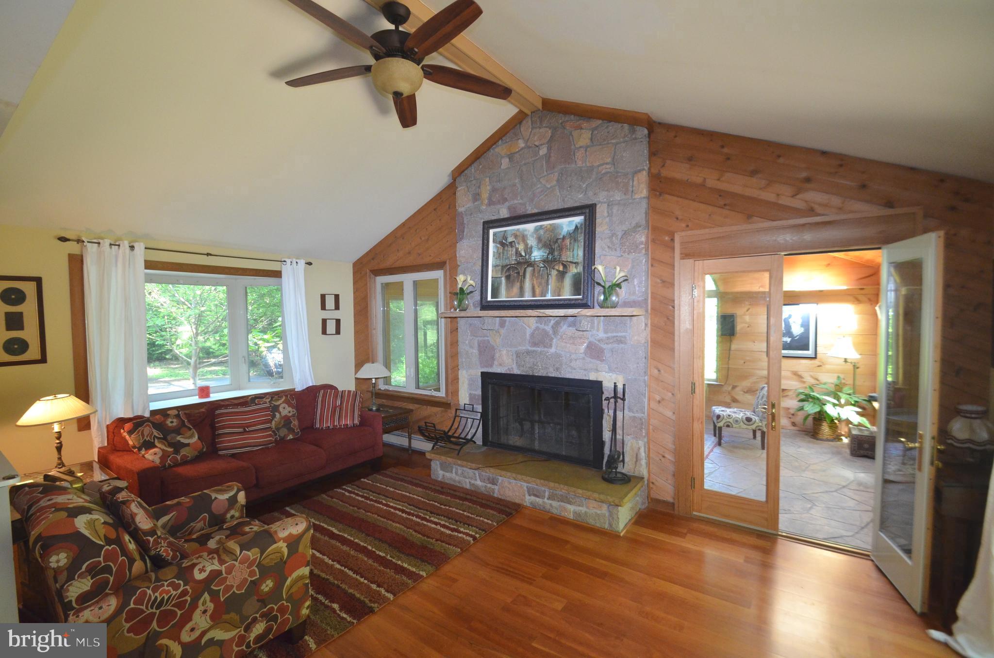 2931 Snake Hill Road Doylestown, PA 18902 - Photo 11 of 33 Living Room