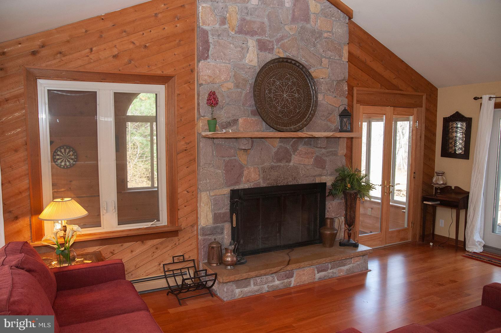 2931 Snake Hill Road Doylestown, PA 18902 - Photo 12 of 33 Living Room