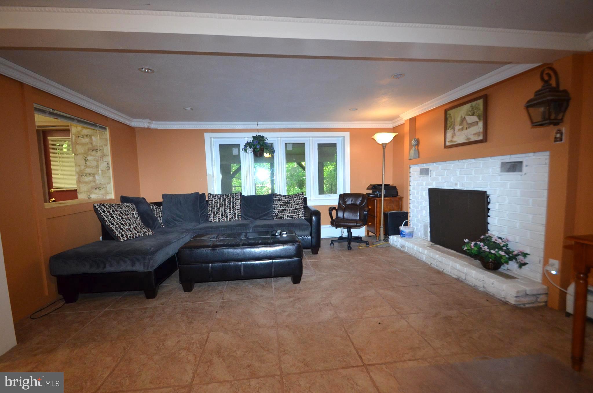 2931 Snake Hill Road Doylestown, PA 18902 - Photo 18 of 33 Family Room