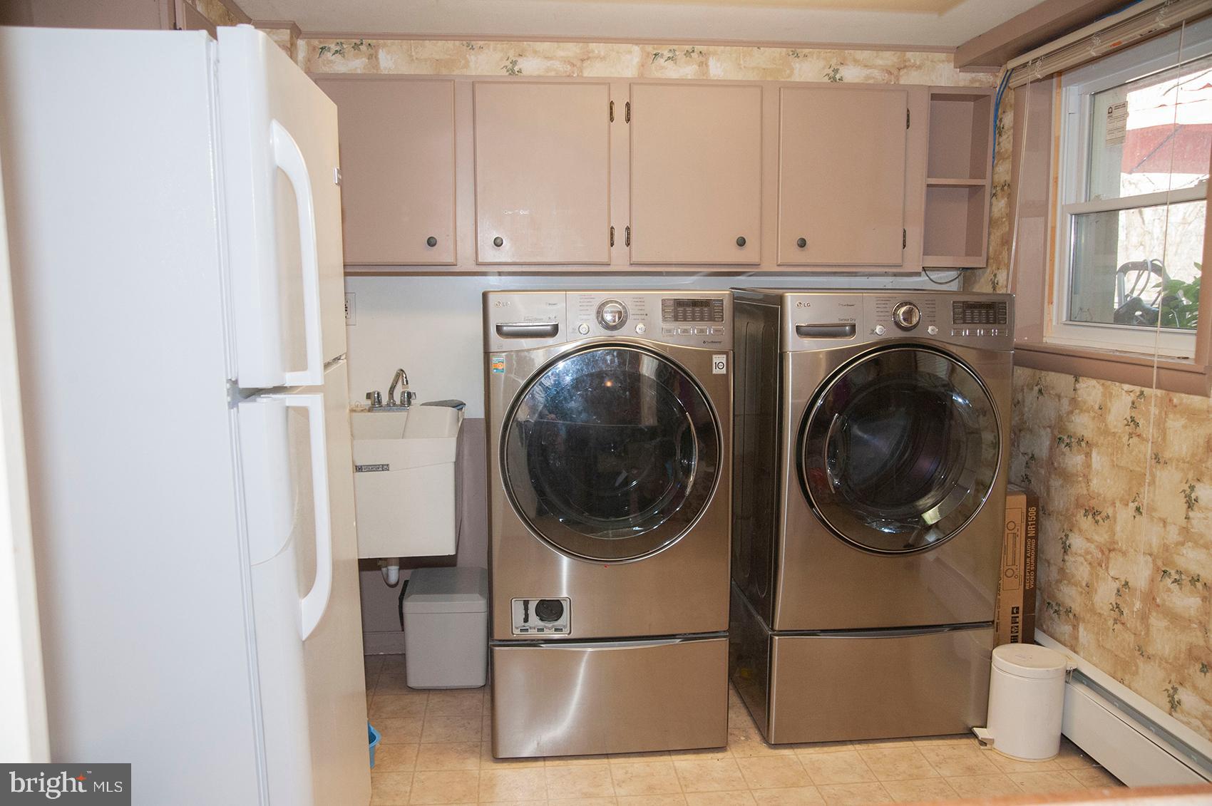 2931 Snake Hill Road Doylestown, PA 18902 - Photo 22 of 33 Laundry Room