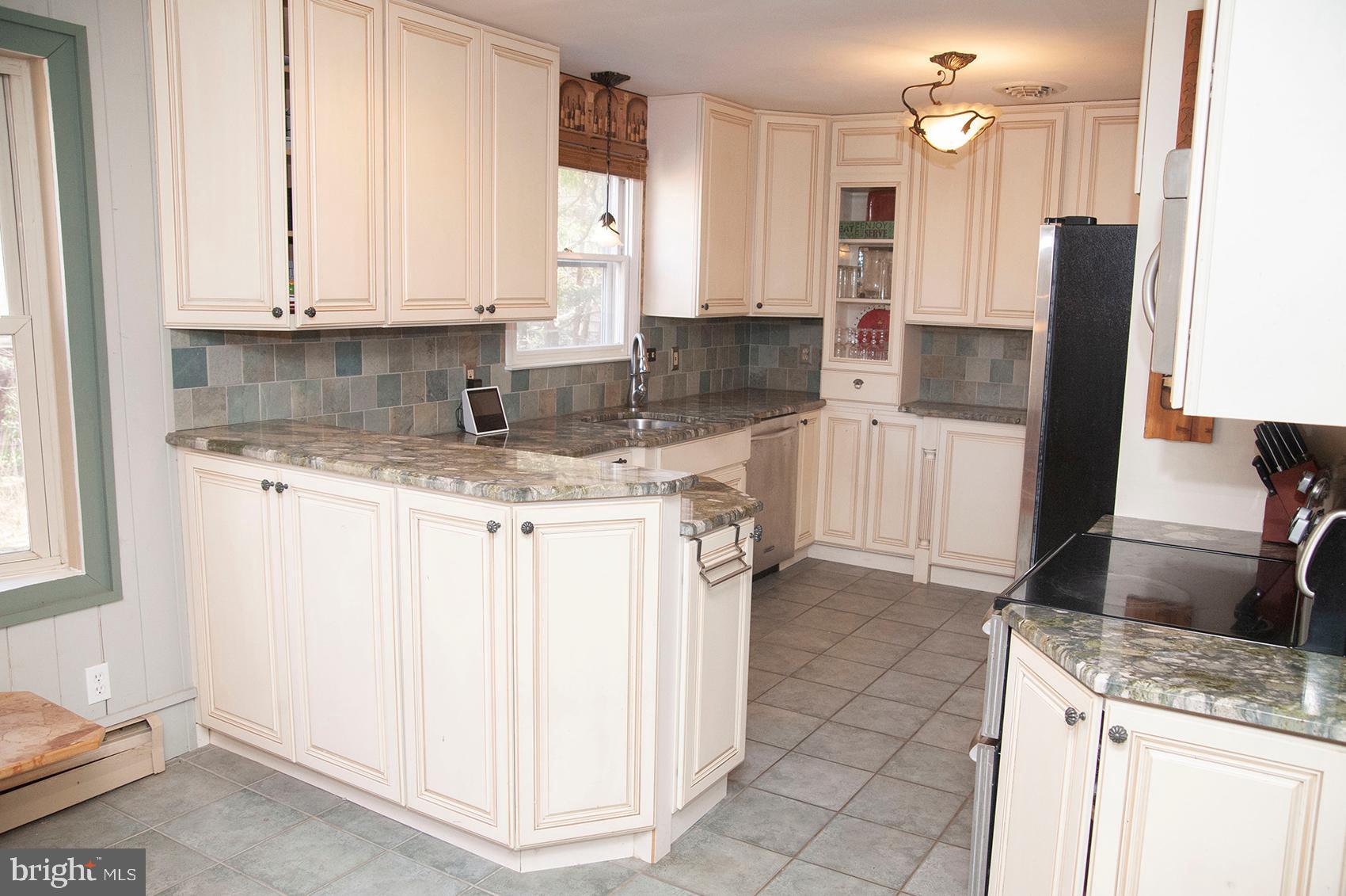 2931 Snake Hill Road Doylestown, PA 18902 - Photo 4 of 33 Kitchen