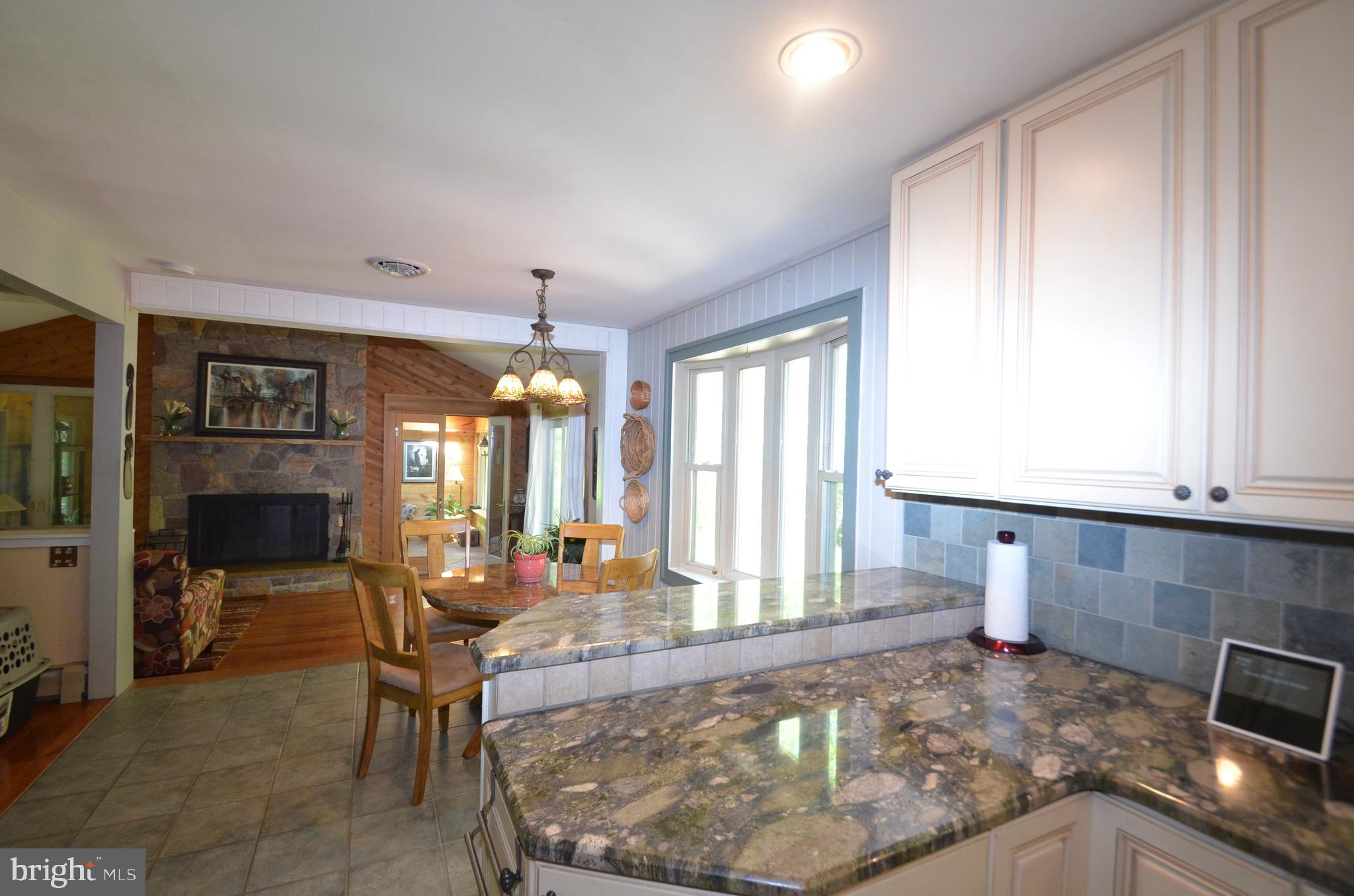 2931 Snake Hill Road Doylestown, PA 18902 - Photo 6 of 33 Kitchen/Breakfast Room