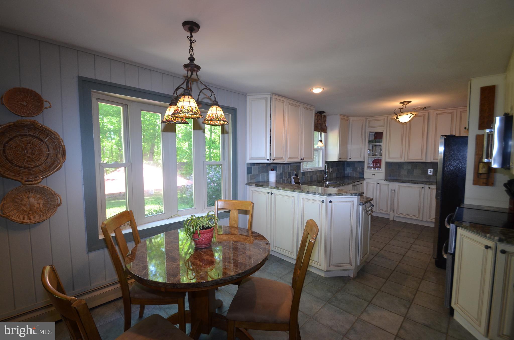 2931 Snake Hill Road Doylestown, PA 18902 - Photo 7 of 33 Kitchen/Breakfast Room