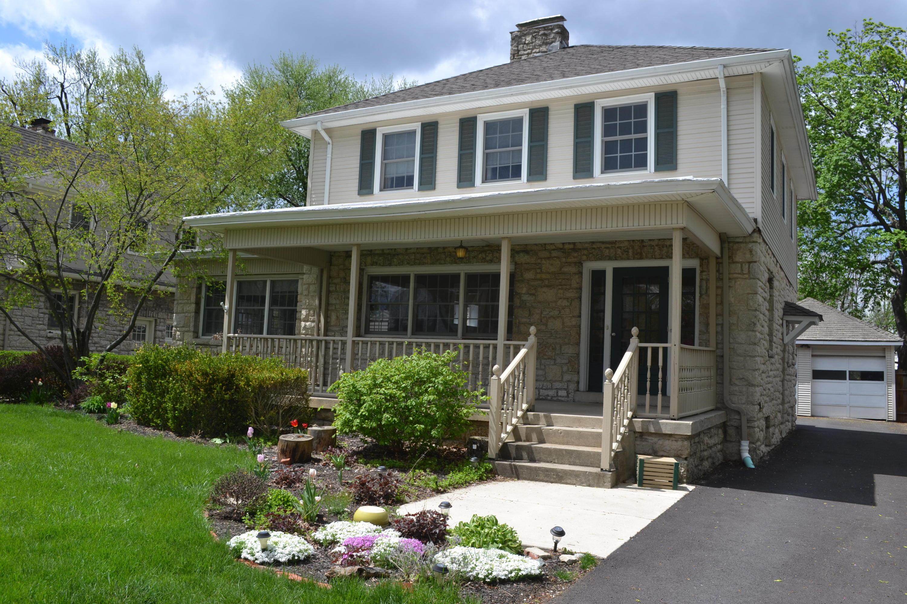 1699 Andover Road Columbus, OH 43212 - Photo 2 of 17