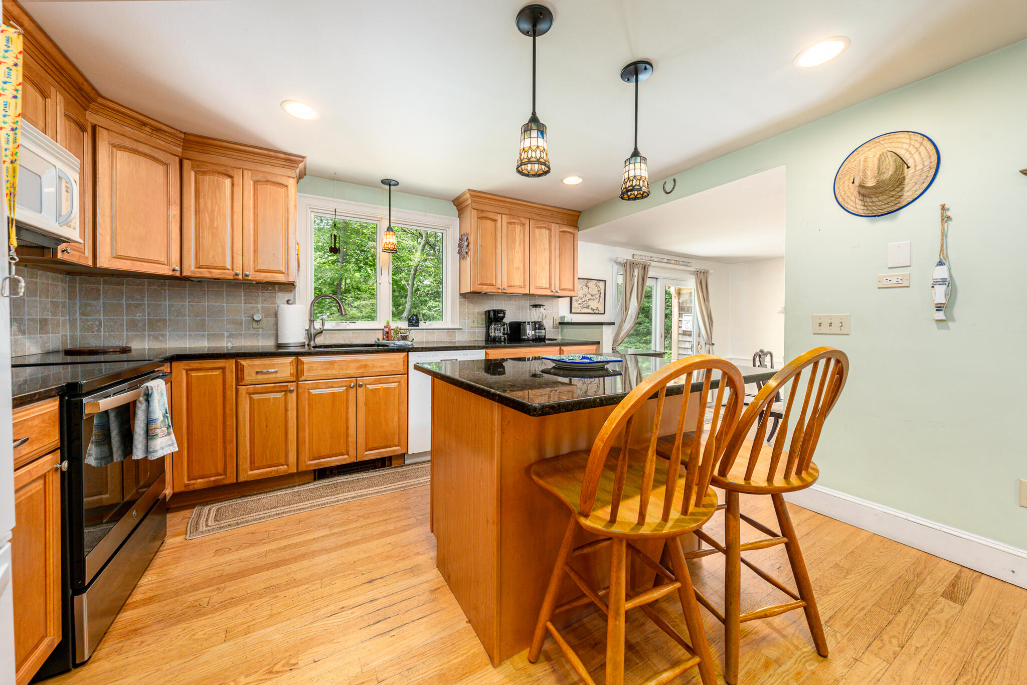 14 Oxner Road Centerville, MA 02632 - Photo 6 of 49 kitchen2