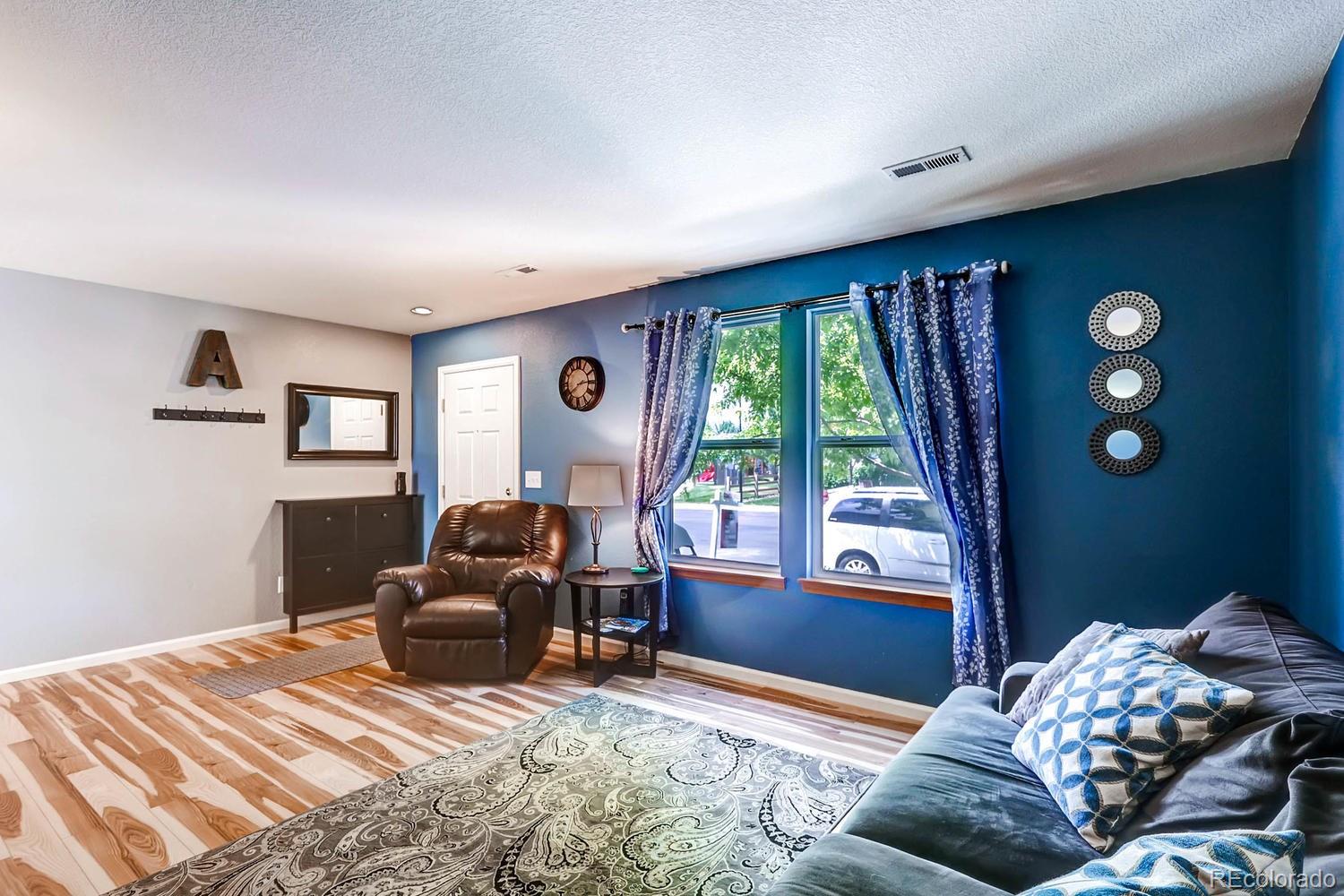 10432 Lower Ridge Road Longmont, CO 80504 - Photo 7 of 28 Gallery Image 7