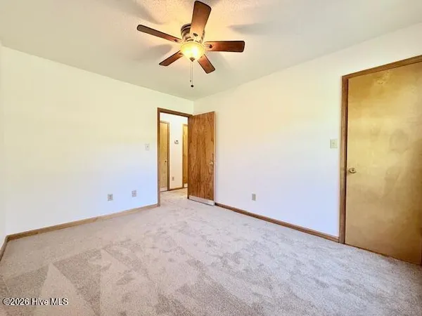 $2,150 | 1215 Willow Springs Drive West, Richlands, NC 28574