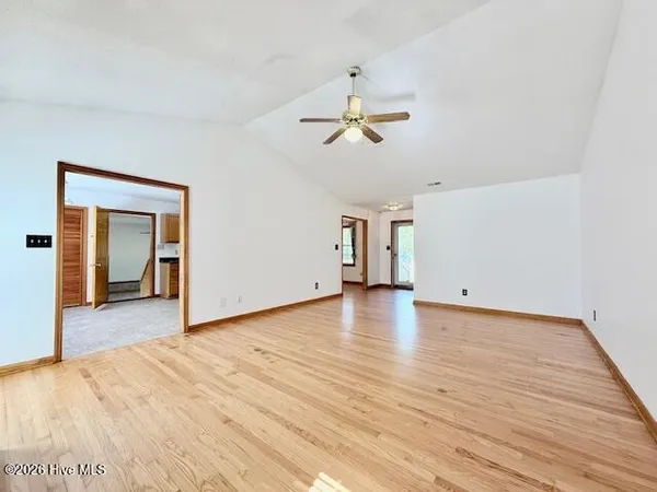 $2,150 | 1215 Willow Springs Drive West, Richlands, NC 28574