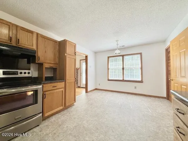 $2,150 | 1215 Willow Springs Drive West, Richlands, NC 28574