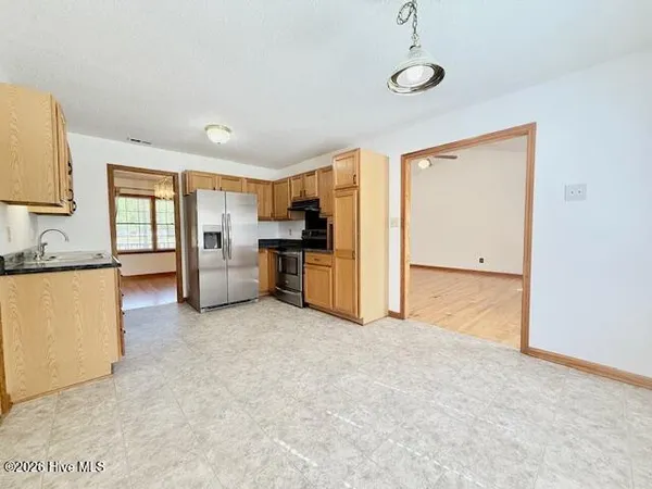 $2,150 | 1215 Willow Springs Drive West, Richlands, NC 28574