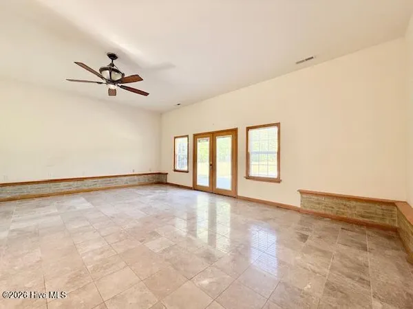 $2,150 | 1215 Willow Springs Drive West, Richlands, NC 28574
