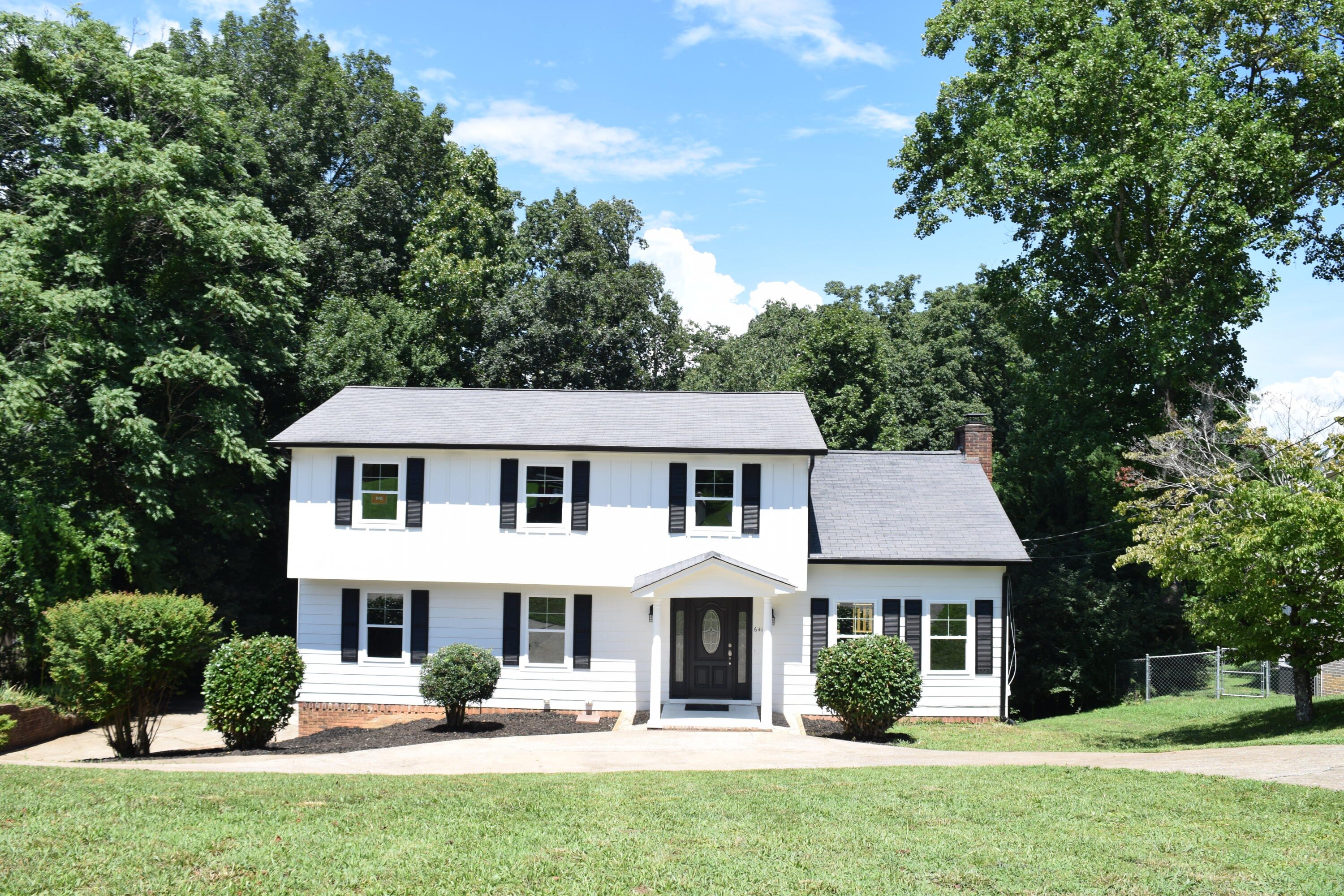 6418 Ridge Lake Road Hixson, TN 37343 - Photo 1 of 27 DSC_1202
