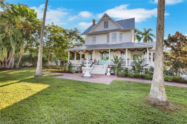 $938,880 | 2582 First Street, Fort Myers, FL 33901