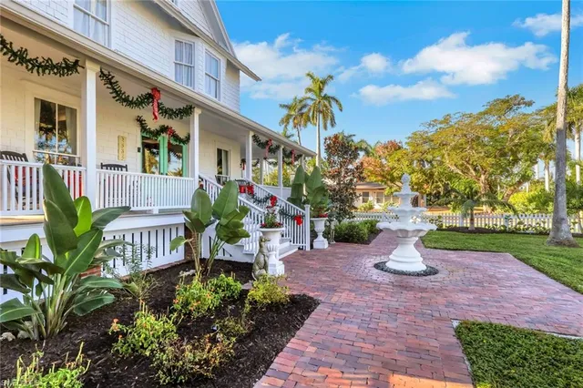 $938,880 | 2582 First Street, Fort Myers, FL 33901