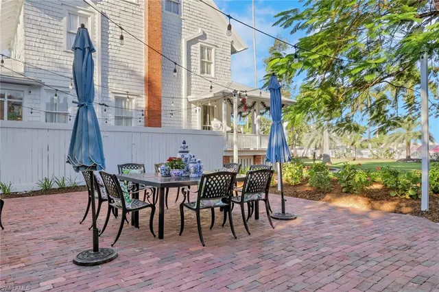 $938,880 | 2582 First Street, Fort Myers, FL 33901