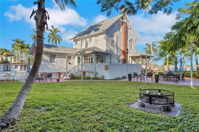 $938,880 | 2582 First Street, Fort Myers, FL 33901