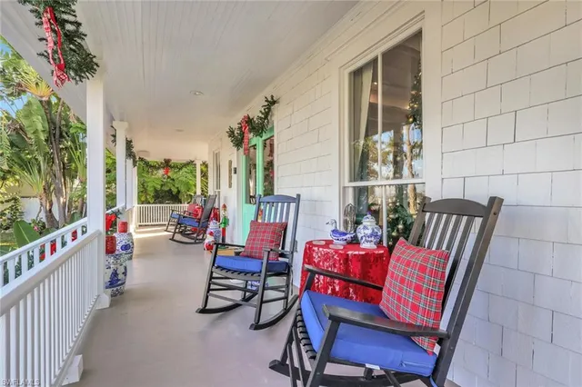 $938,880 | 2582 First Street, Fort Myers, FL 33901