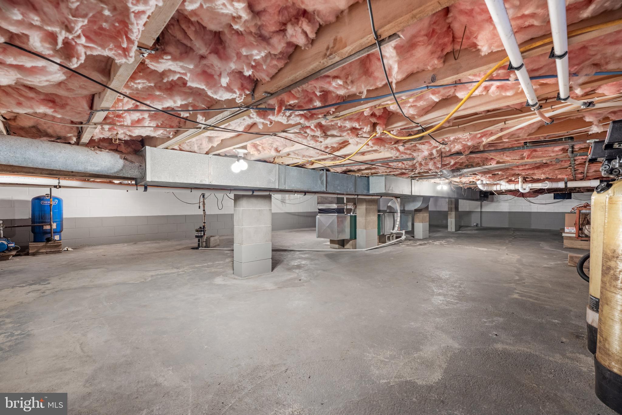 393 Newport Neck Road Newport, NJ 08345 - Photo 20 of 24 a view of a garage with wooden stairs