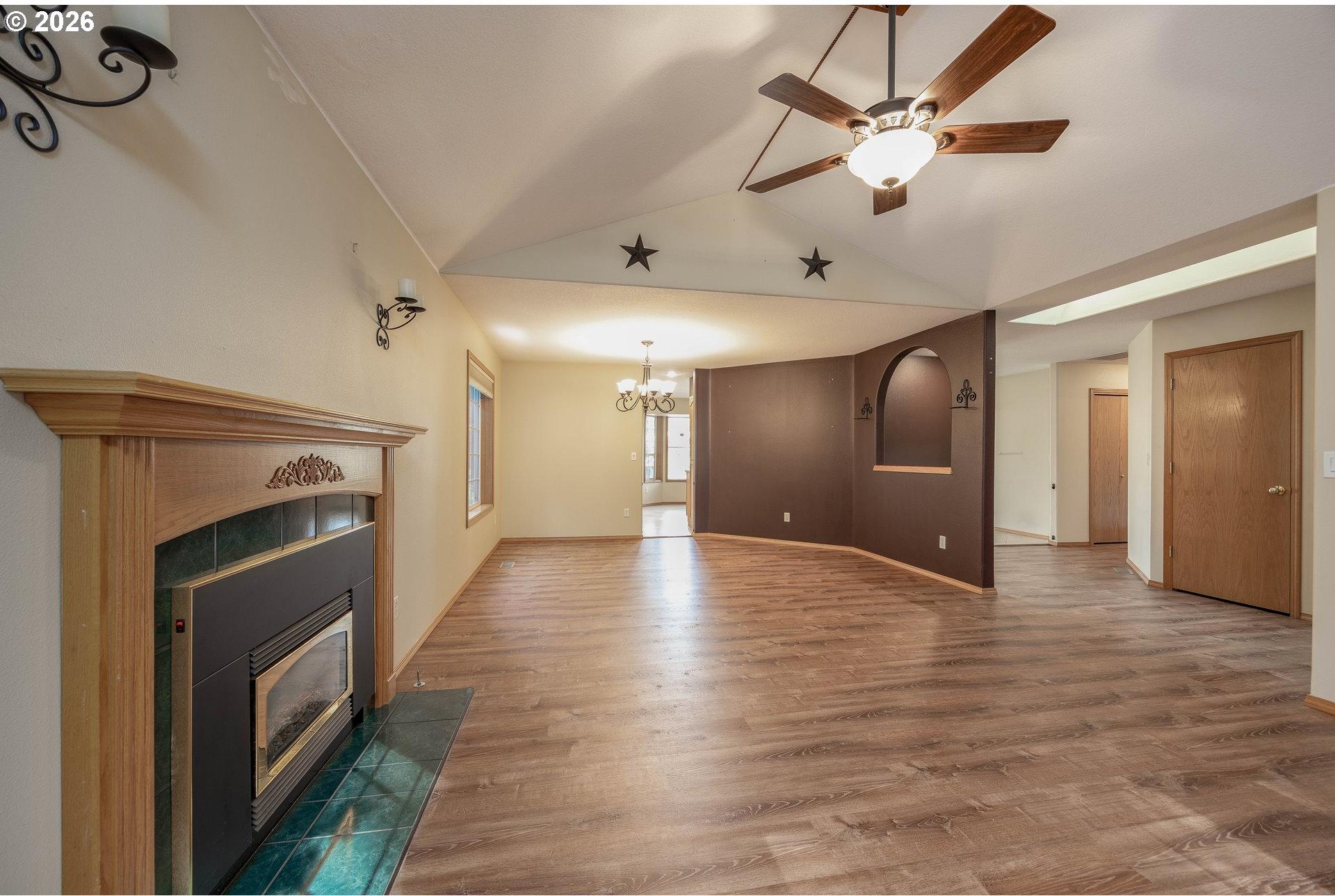 28323 Northeast 48th Way Camas, WA 98607 - Photo 9 of 42 Gallery Image 9