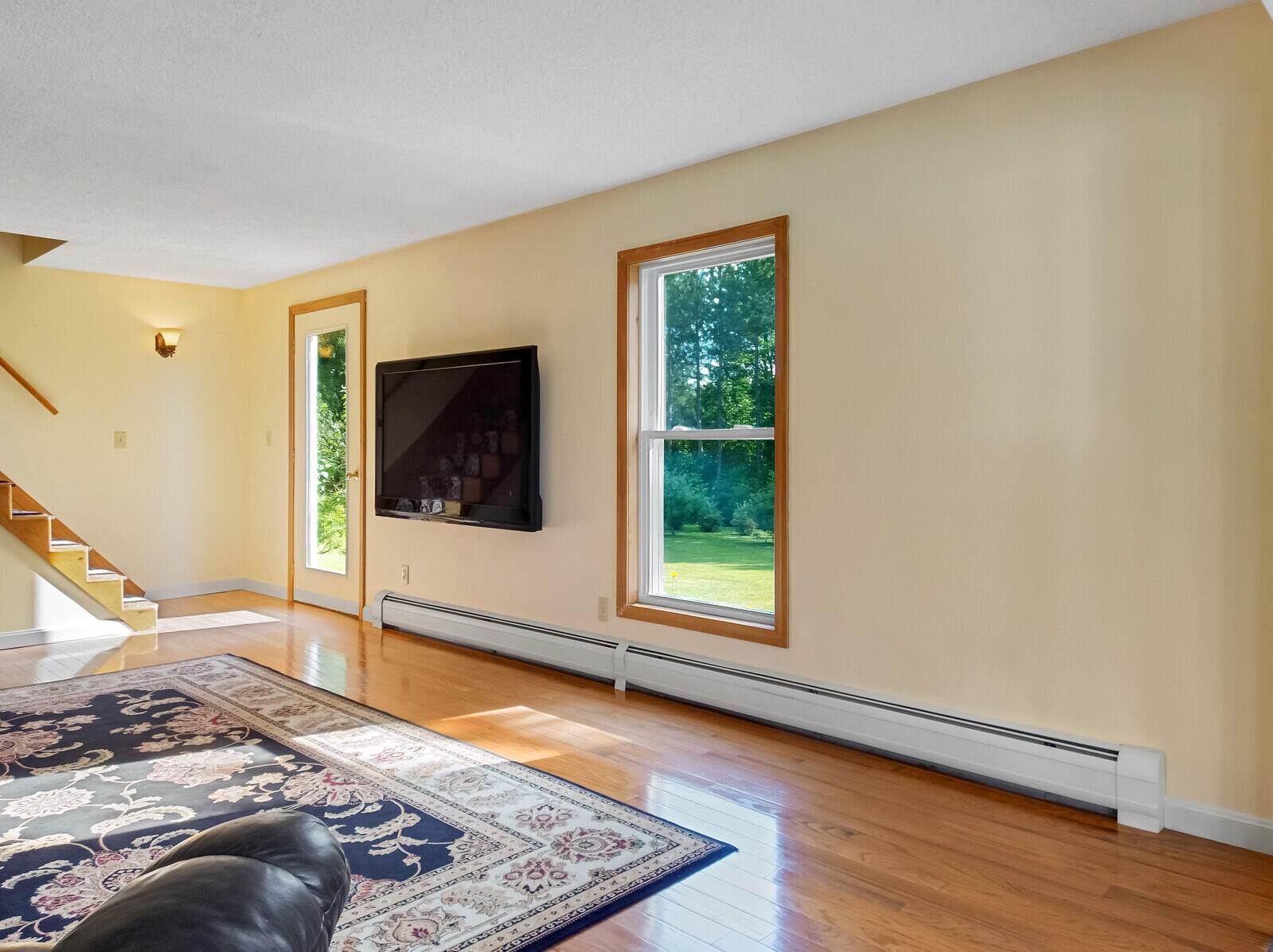 43 Berry Road Pittsfield, ME 04967 - Photo 24 of 78 Living room