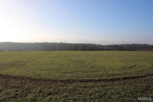 $259,900 | 8 Sharps Place, Perry, MO 63462