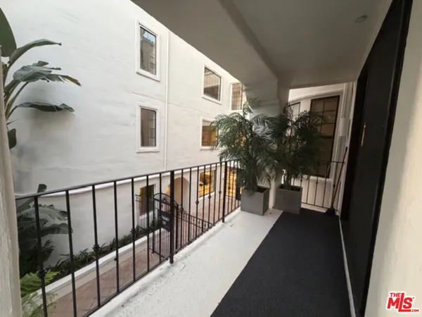 $8,723 | 555 South Barrington Avenue, Unit 223, Los Angeles, CA 90049