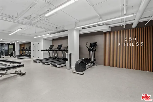 $8,723 | 555 South Barrington Avenue, Unit 223, Los Angeles, CA 90049