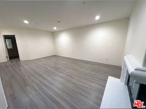 $8,723 | 555 South Barrington Avenue, Unit 223, Los Angeles, CA 90049