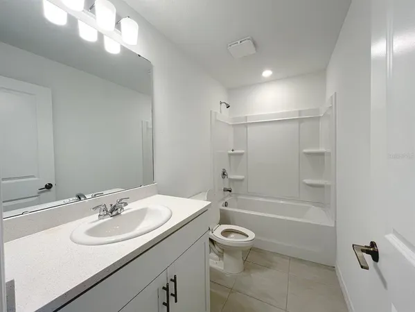 $2,150 | 11832 Glenside Terrace, Palmetto, FL 34221
