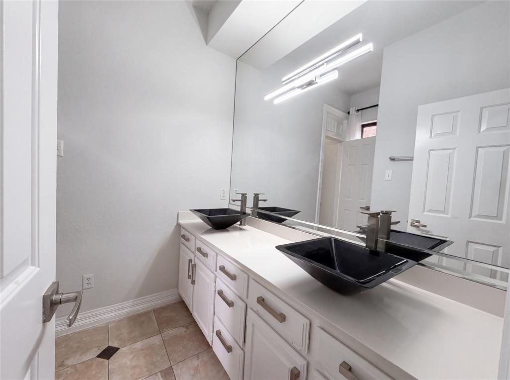 2405 Castle Rock Road Arlington, TX 76006 - Photo 23 of 28