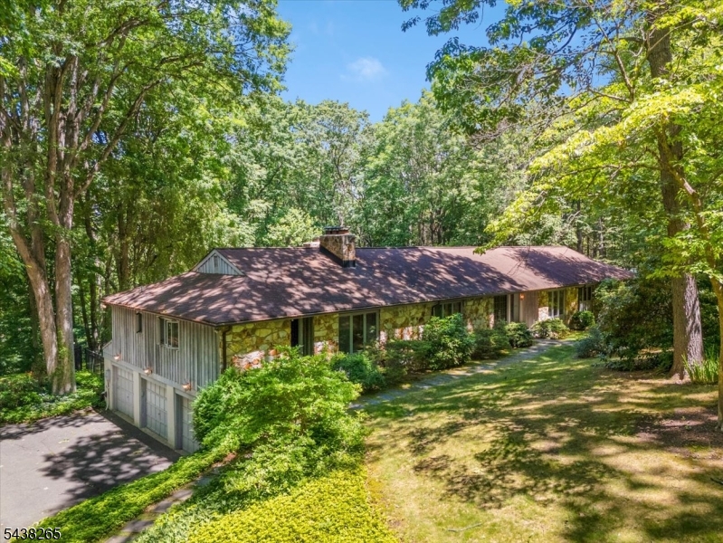 6 Green Hills Road Mendham, NJ 07945 - Photo 2 of 42