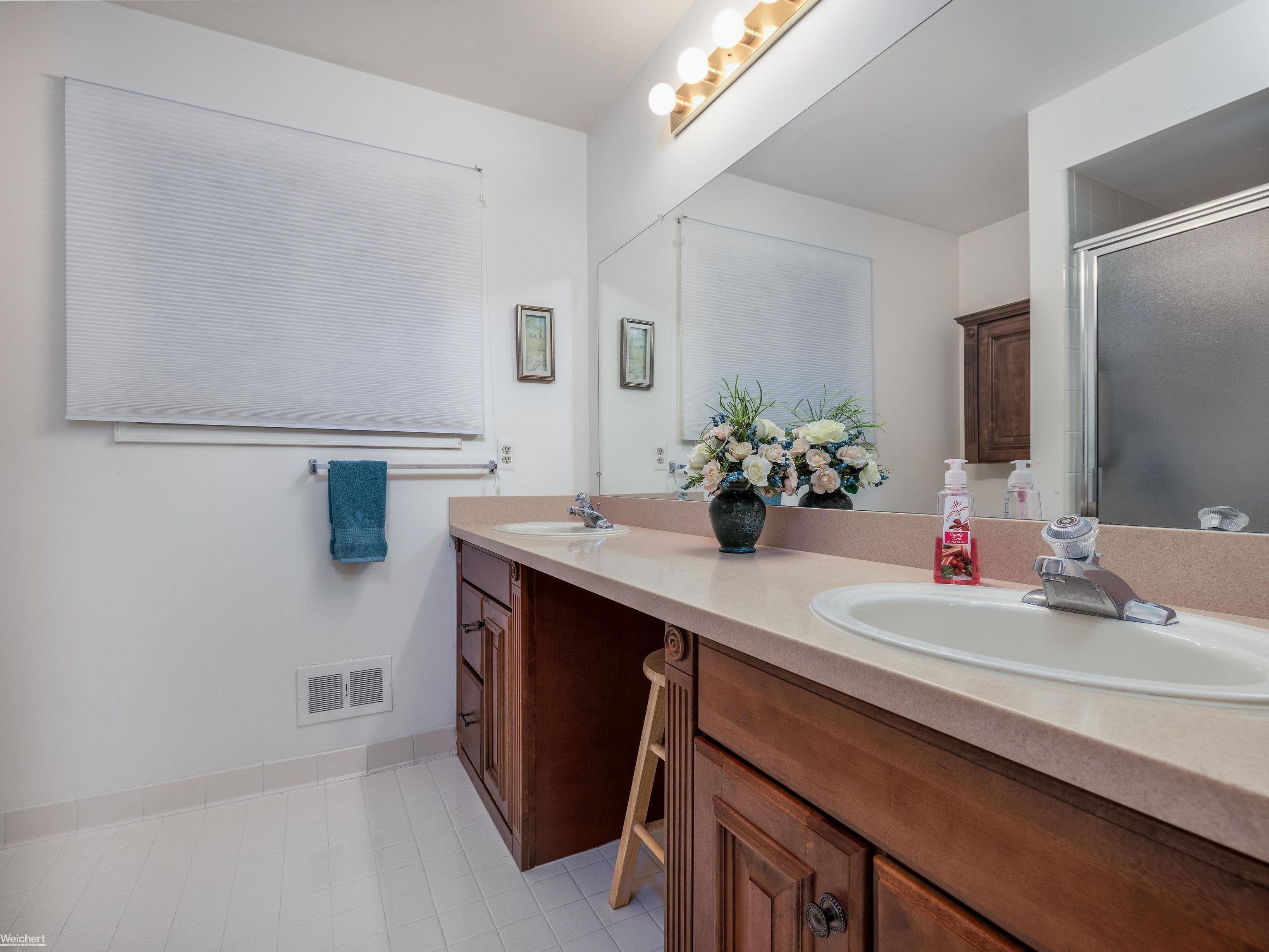 457 Lake Forest Road Rochester, MI 48309 - Photo 20 of 36 Ceramic Floor and Shower area