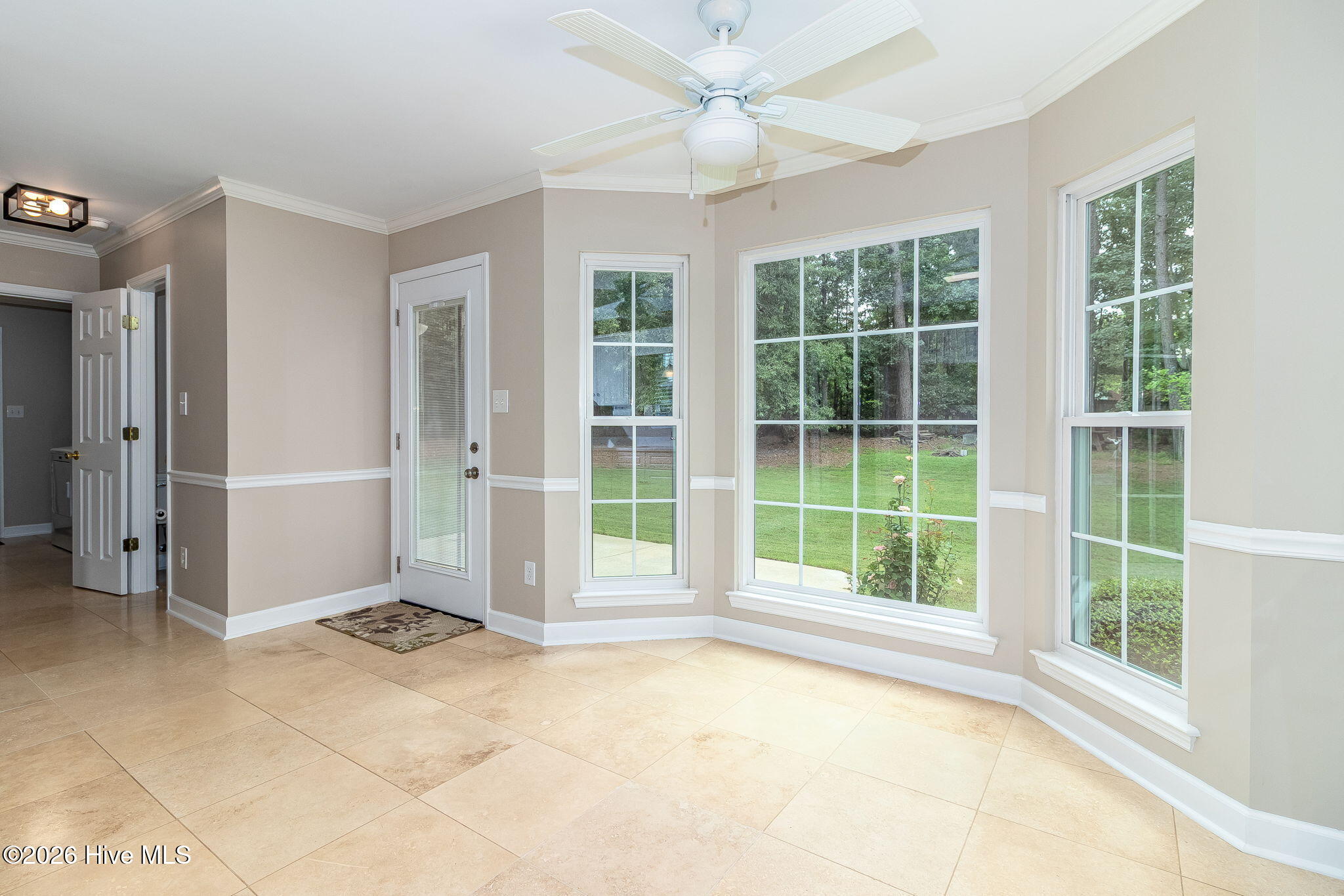 1119 Maple Ridge Court Evans, GA 30809 - Photo 21 of 57 Bay window in breakfast area