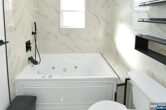 $3,250 | 100 Eastern Way, Rutherford, NJ 07070