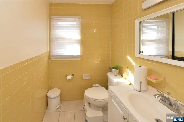 $3,250 | 100 Eastern Way, Rutherford, NJ 07070