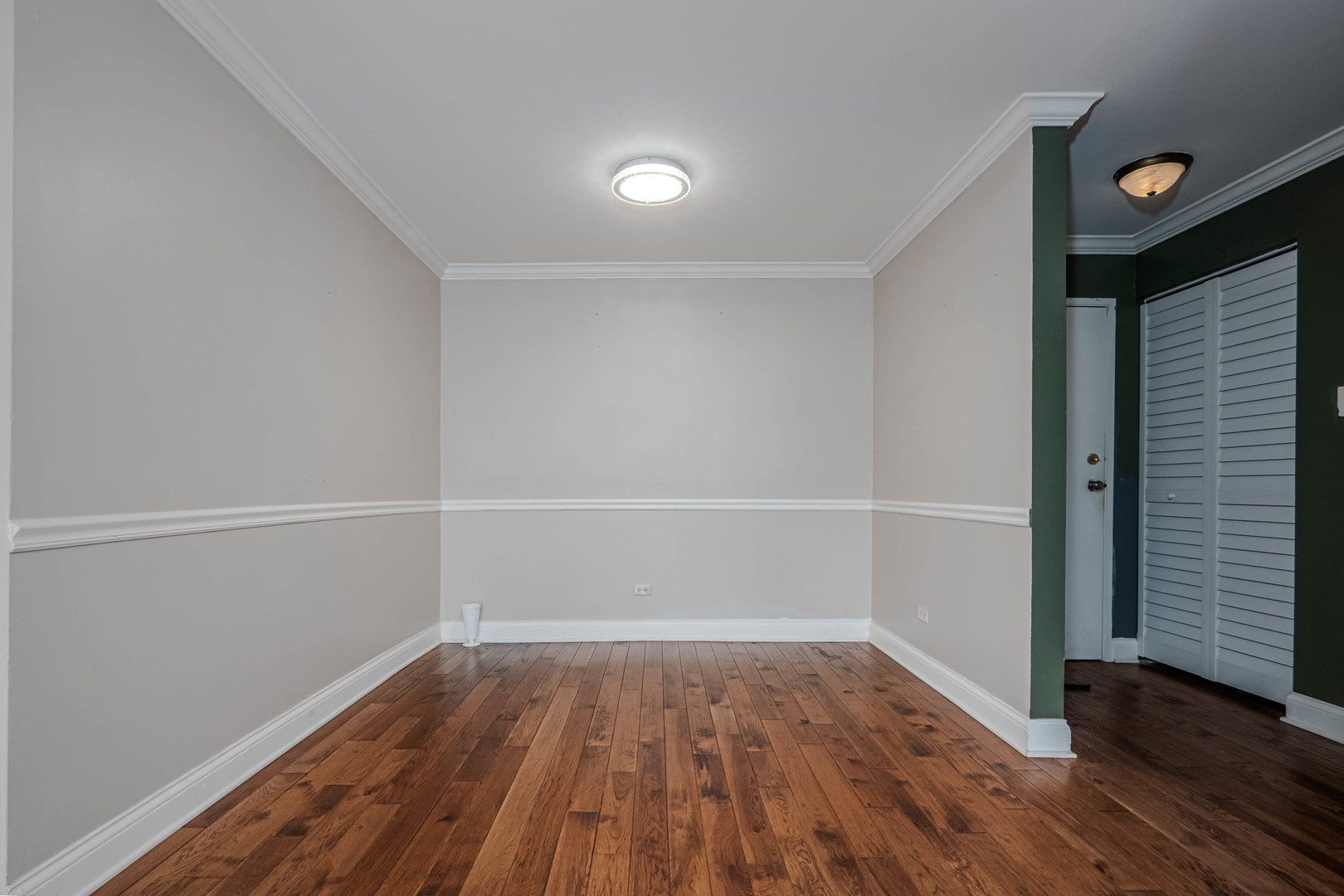 685 East Fullerton Avenue, Unit 201 Glendale Heights, IL 60139 - Photo 7 of 19